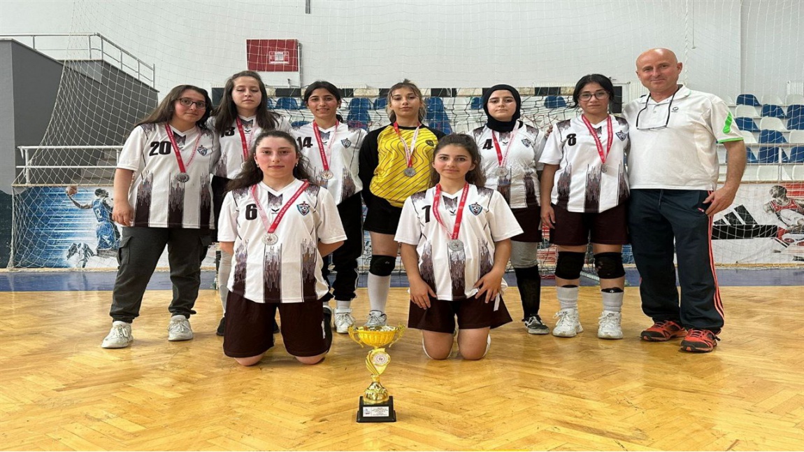 Futsal takımımız Tokat 2.si olmuştur...